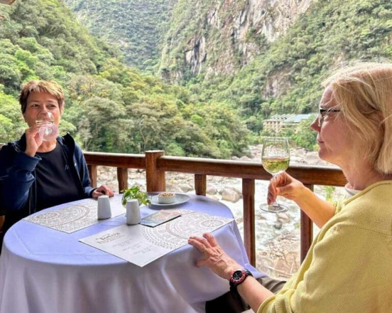 Where to eat in Aguas Calientes, Peru: 10 essential restaurants with a view of the Urubamba River